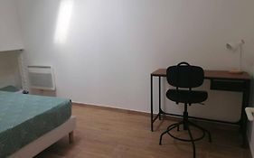 Superbe logement(B) avec Parking Gratuit sur place